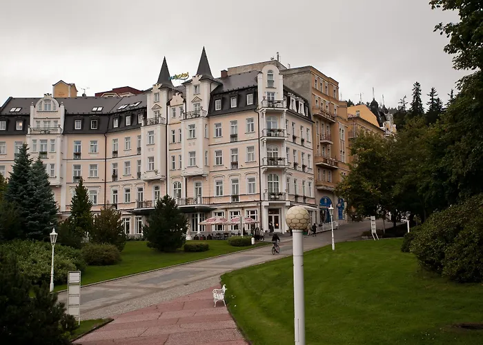 Hotell Sun Palace Wellness Mariánské Lázně